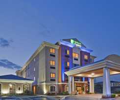 Holiday Inn Express & Suites Midwest City