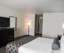 Hotel Quality Inn and Suites