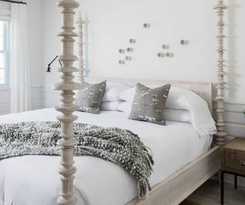 Hotel Coonamessett Inn