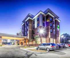 Holiday Inn Express and Suites Cleveland West - Westlake, An Ihg