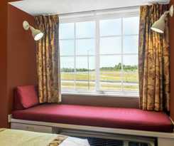 Microtel Inn and Suites By Wyndham Tuscaloosa East