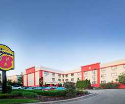 Super 8 By Wyndham Mahwah