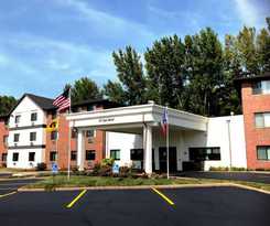 Hotel Heartland Inn