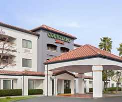 Hotel Courtyard Palmdale
