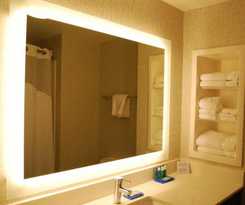 Holiday Inn Express and Suites Kingsport, An Ihg