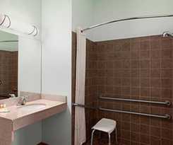 Hotel Days Inn and Suites By Wyndham Columbus Ne