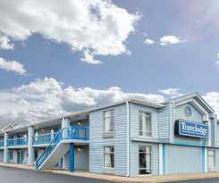 Hotel Travelodge By Wyndham Virginia Beach Bay Beach