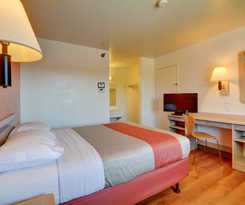 Motel 6 Windsor Locks, Ct - Hartford