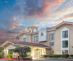 Hotel Super 8 By Wyndham Austell/six Flags
