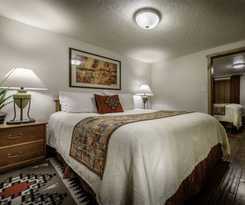 Hotel Stone Lizard Lodging