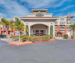 Hotel Holiday Inn Express and Suites, Lake Elsinore, An Ihg
