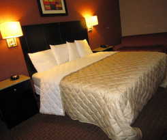 Red Carpet Inn and Suites Monmouth Jtc