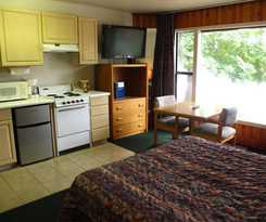 Bend Riverside Inn & Suites