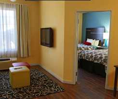 Hotel Comfort Inn and Suites Near Ontario Airport