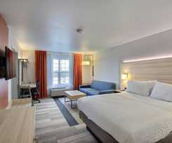 Hotel Holiday Inn Express and Suites Milwaukee Airport, An Ihg