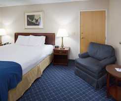 Holiday Inn Express Des Moines-at Drake University