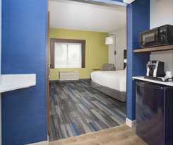 Hotel Holiday Inn Express Kansas City - at the Legends