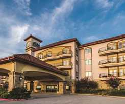 La Quinta Inn and Suites By Wyndham Marble Falls
