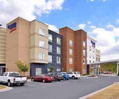 Hotel Fairfield Inn and Suites Calhoun