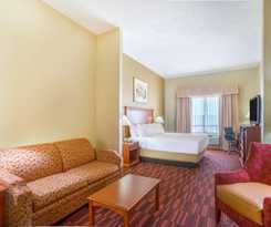 Hotel Holiday Inn Express and Suites Woodbridge, An Ihg
