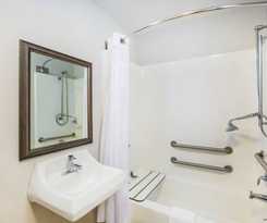 Holiday Inn Express and Suites Bellevue, An Ihg