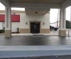  Travelodge by Wyndham Richmond Kentucky 