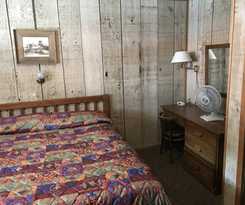 Hotel Riverside Lodge & Cabins