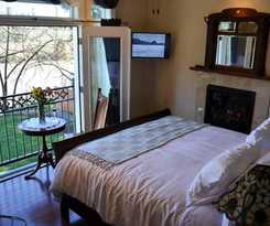 The River Belle Inn