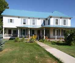 Hotel Spruce Lodge Bed And Breakfast