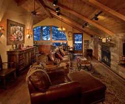 Hotel Alpine Village Suites