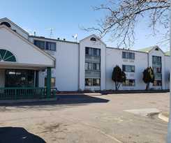 Travelodge By Wyndham Brooklyn Center