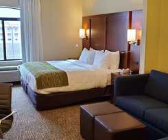 Comfort Inn and Suites Decatur - Forsyth