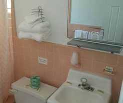 Motel Pink Champagne