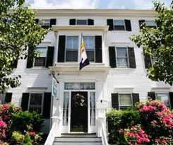 Hotel Clark Currier Inn