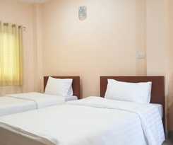 Hotel Jirasin and Apartment