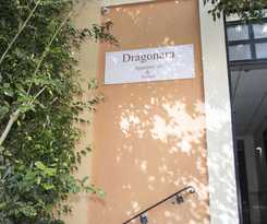 Dragonara Court