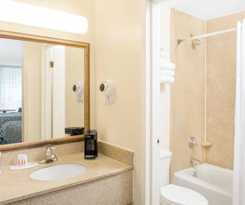 Days Inn By Wyndham Titusville Kennedy Space Center