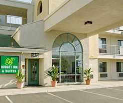 Hotel Budget Inn and Suites