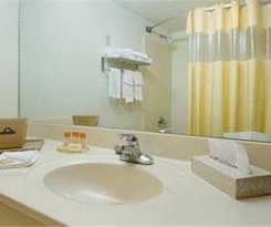 Days Inn and Suites By Wyndham Peachtree Corners/norcross