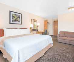 Days Inn By Wyndham West Rapid City