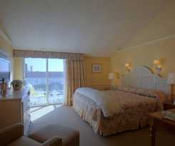 Anchor In Distinctive Waterfront Lodging