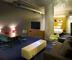 Aloft Dallas Downtown