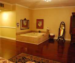 Colts Neck Inn