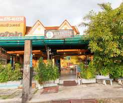 Oyo 75304 Riverside Guesthouse