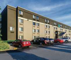 La Quinta Inn & Suites by Wyndham Warwick Providence Airport
