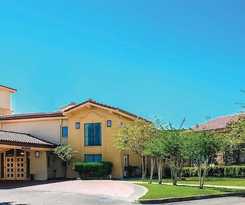 Days Inn By Wyndham Sulphur West