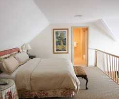 Golden Plough Inn At Peddlers Village