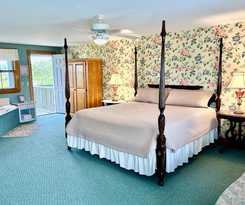 Rose Farm Inn