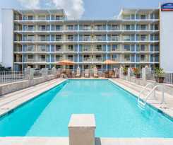 Hotel Howard Johnson By Wyndham Virginia Beach At The Beach