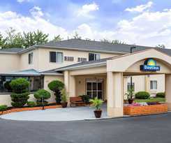 Days Inn By Wyndham Runnemede Philadelphia Area